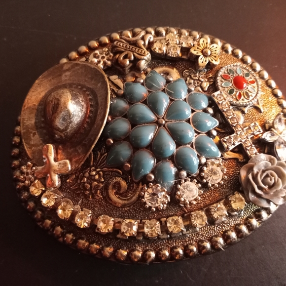 Fred Fellows Rhinestone, Turquoise & Silver 4"x3" Texas Style Buckle - Picture 2 of 4